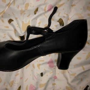 New Capezio dance shoes, short heels  Black.